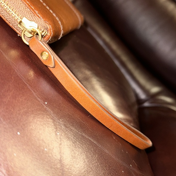 Fossil Leather Logan Zip Around Clutch - Picture 8 of 16